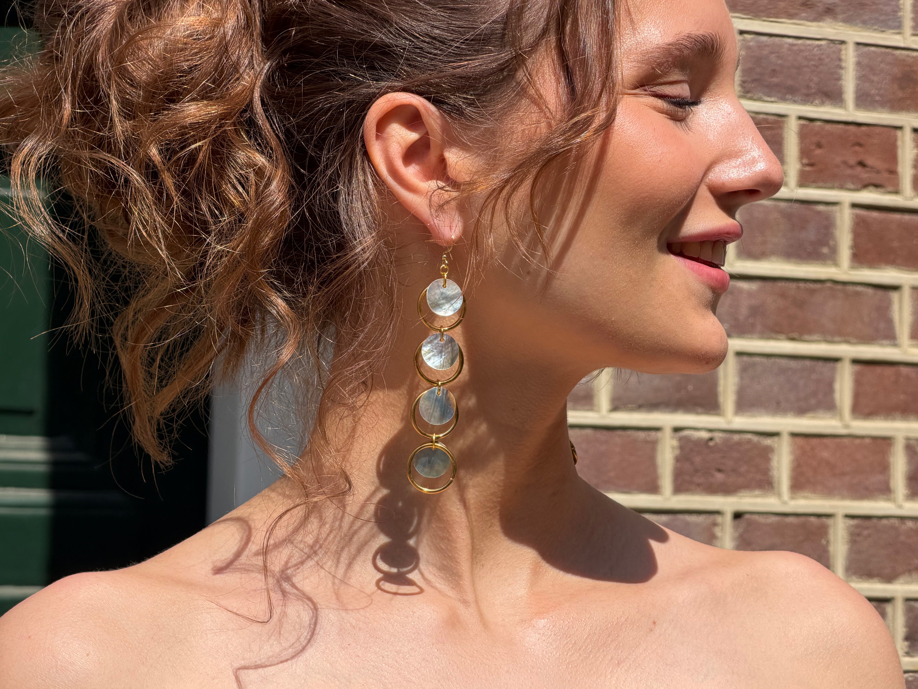 Shell Drop Earrings - Gold