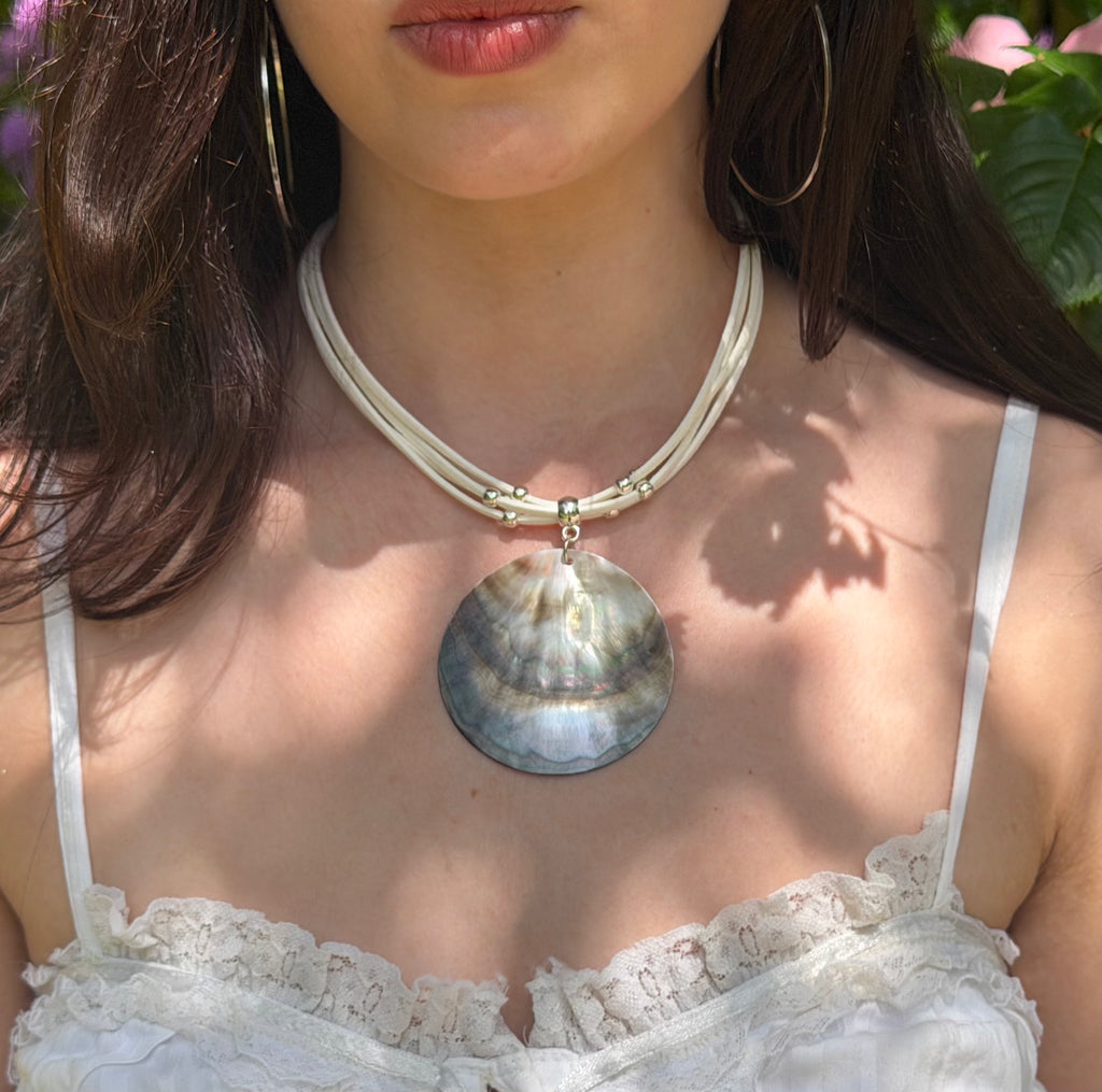 Suède Soul Necklace - White cord