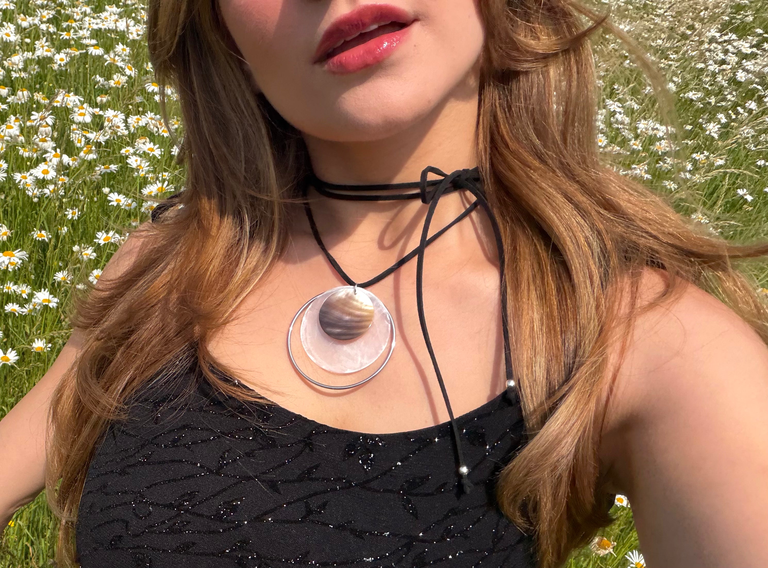 Suède Coastal Loop Necklace