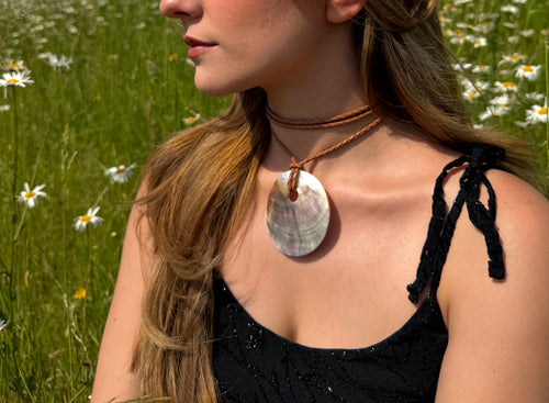 Aurora Shell Necklace