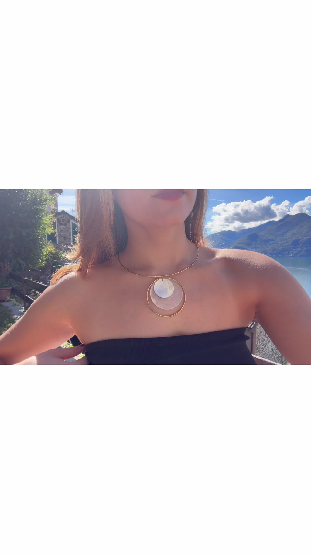 Bold Coastal Loop Necklace - Gold